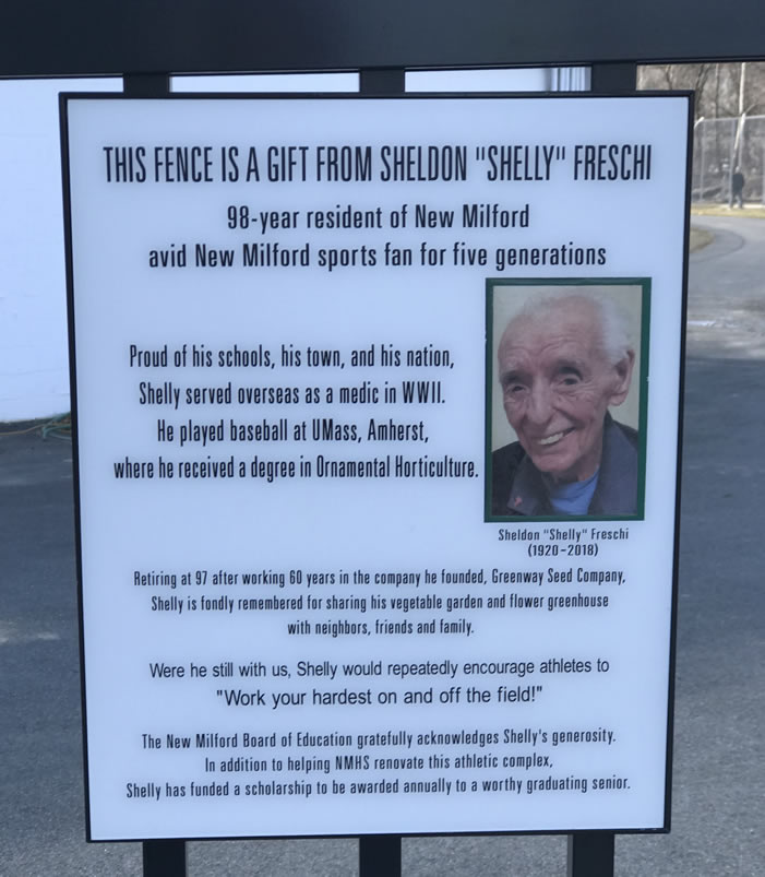 Sheldon Freschi plaque on Fence